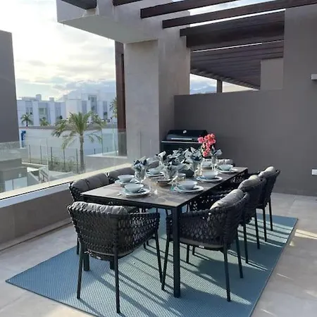 Modern Luxury Penthouse, 15 Minutes Marbella Apartman