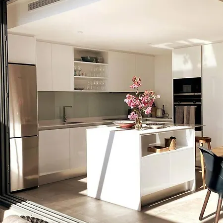 Modern Luxury Penthouse, 15 Minutes Marbella Apartment Estepona