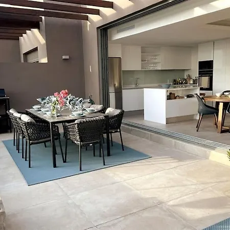 Апартаменты Modern Luxury Penthouse, 15 Minutes Marbella *