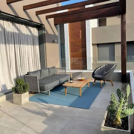 Modern Luxury Penthouse, 15 Minutes Marbella Apartman Estepona