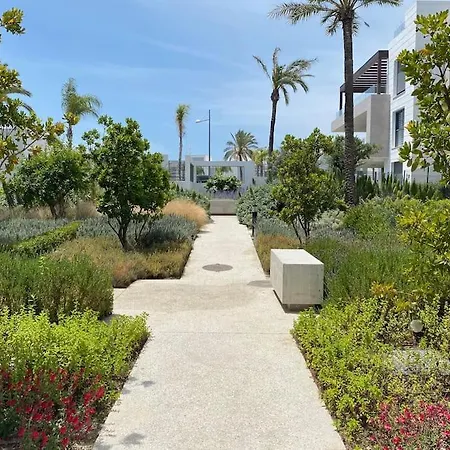Modern Luxury Penthouse, 15 Minutes Marbella Apartamento *